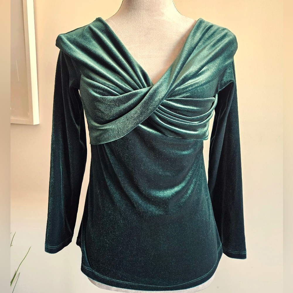 VINCE CAMUTO Wrap Top